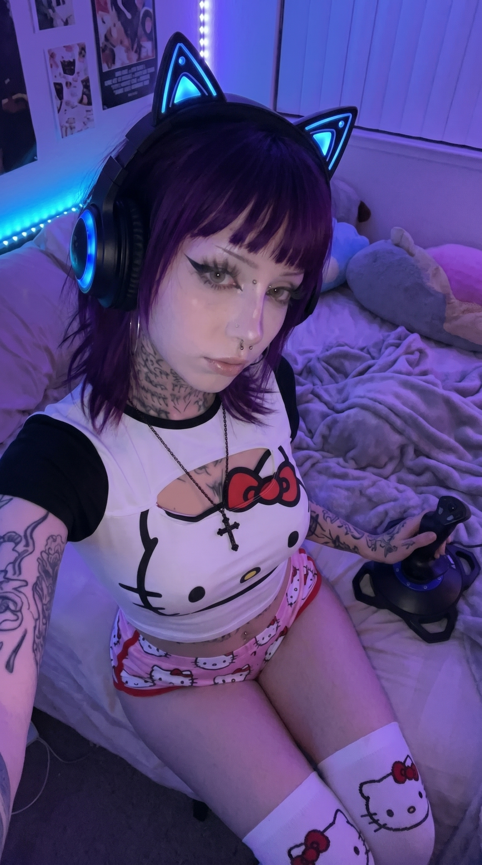 Naughty Gamer Girl Cosplay Gallery — Playful Geeky Mood Set