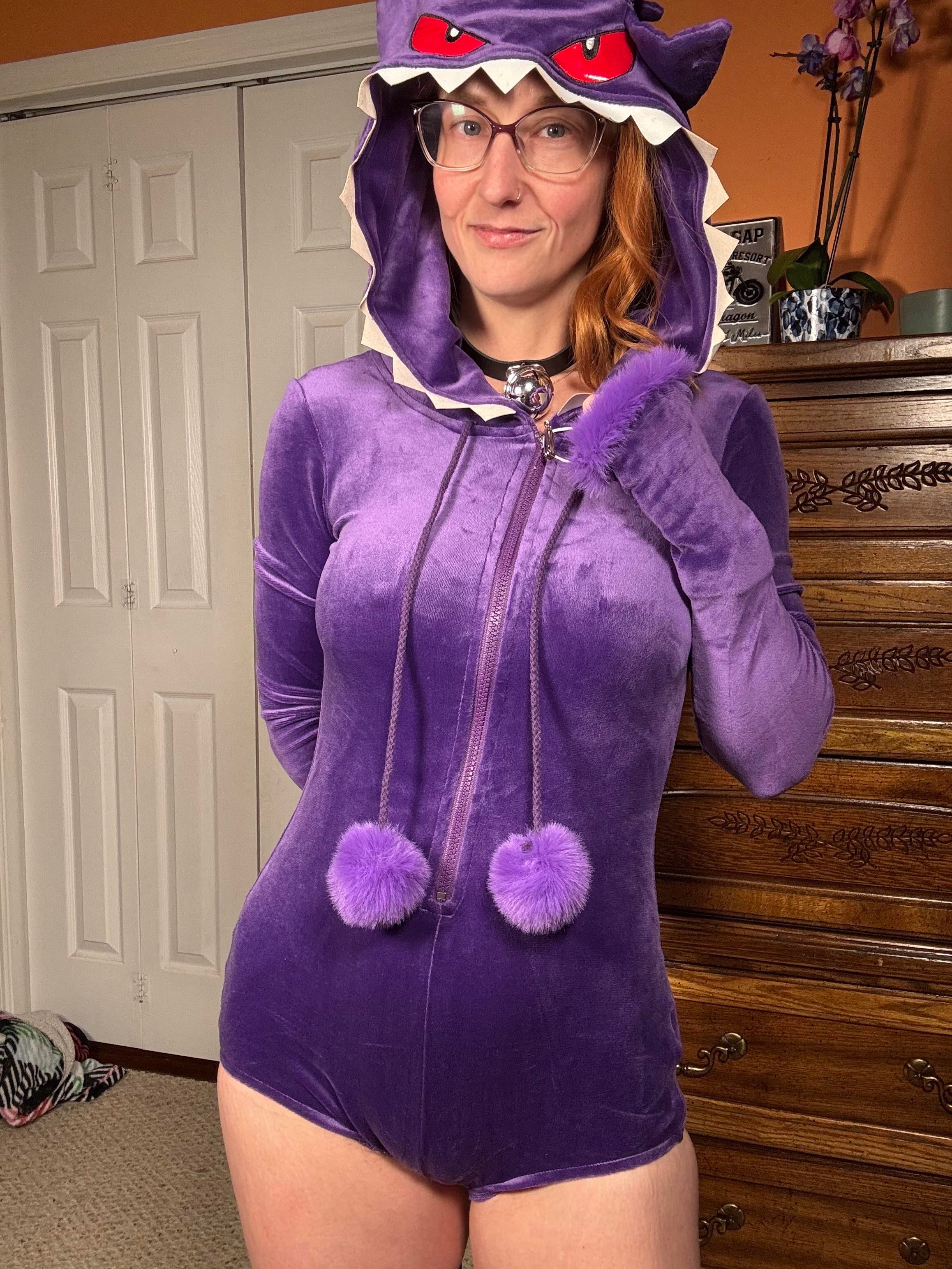 Gengar Cosplay Gallery — Playful Pokémon-Inspired Lingerie Set