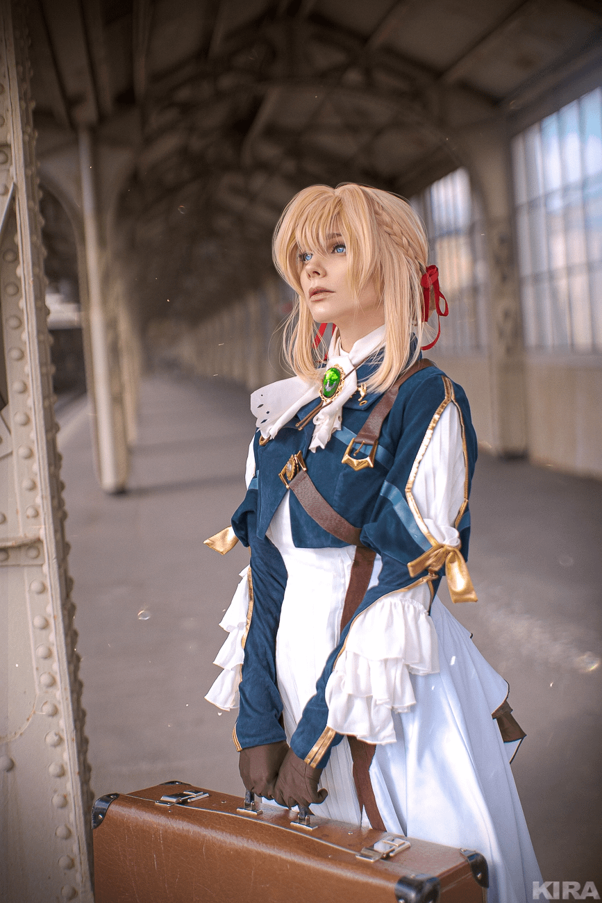 Violet Evergarden Cosplay Gallery — Elegant Anime Tribute Set