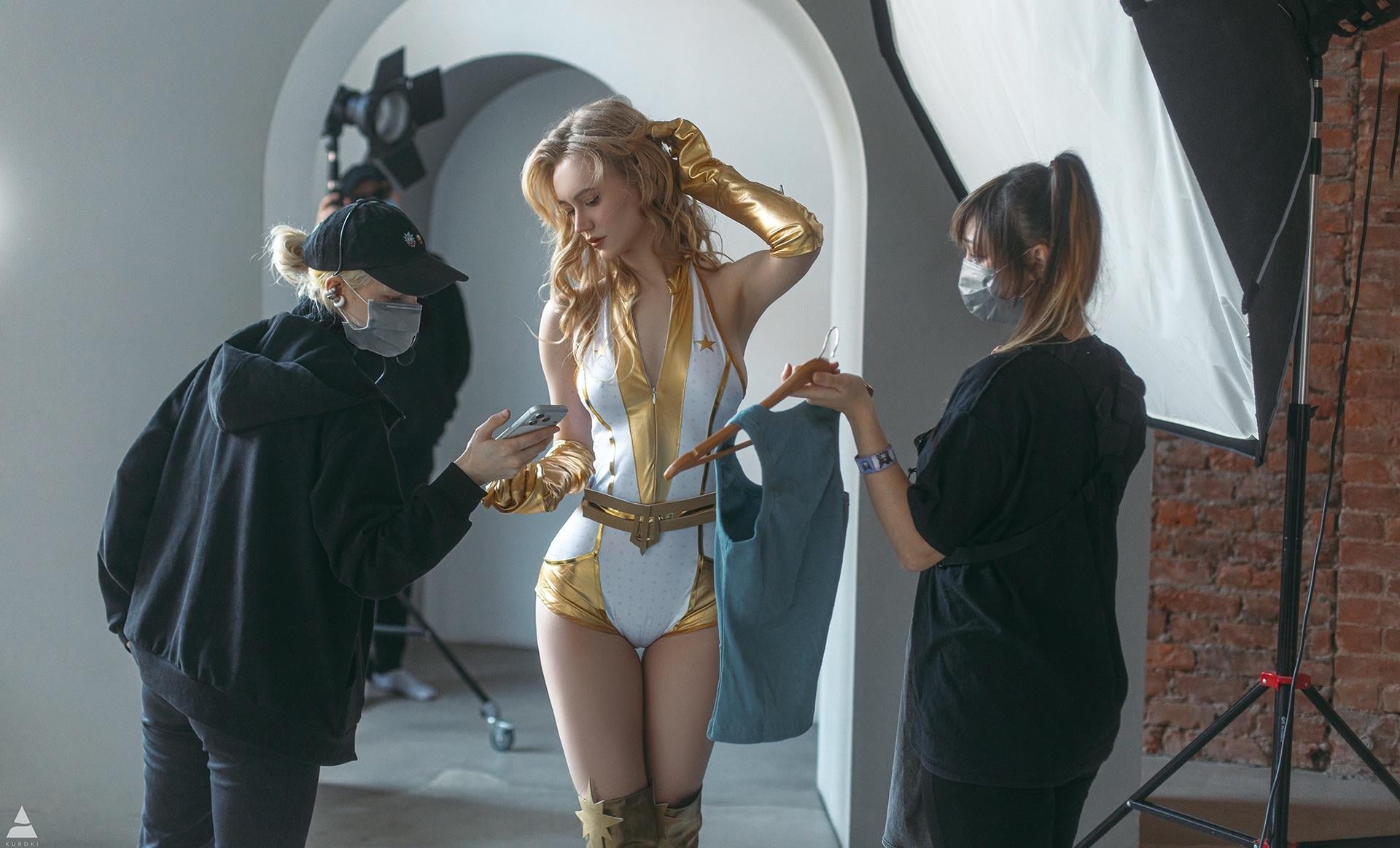 Ryo Kizuchi as Starlight: A Seductive Cosplay Delight