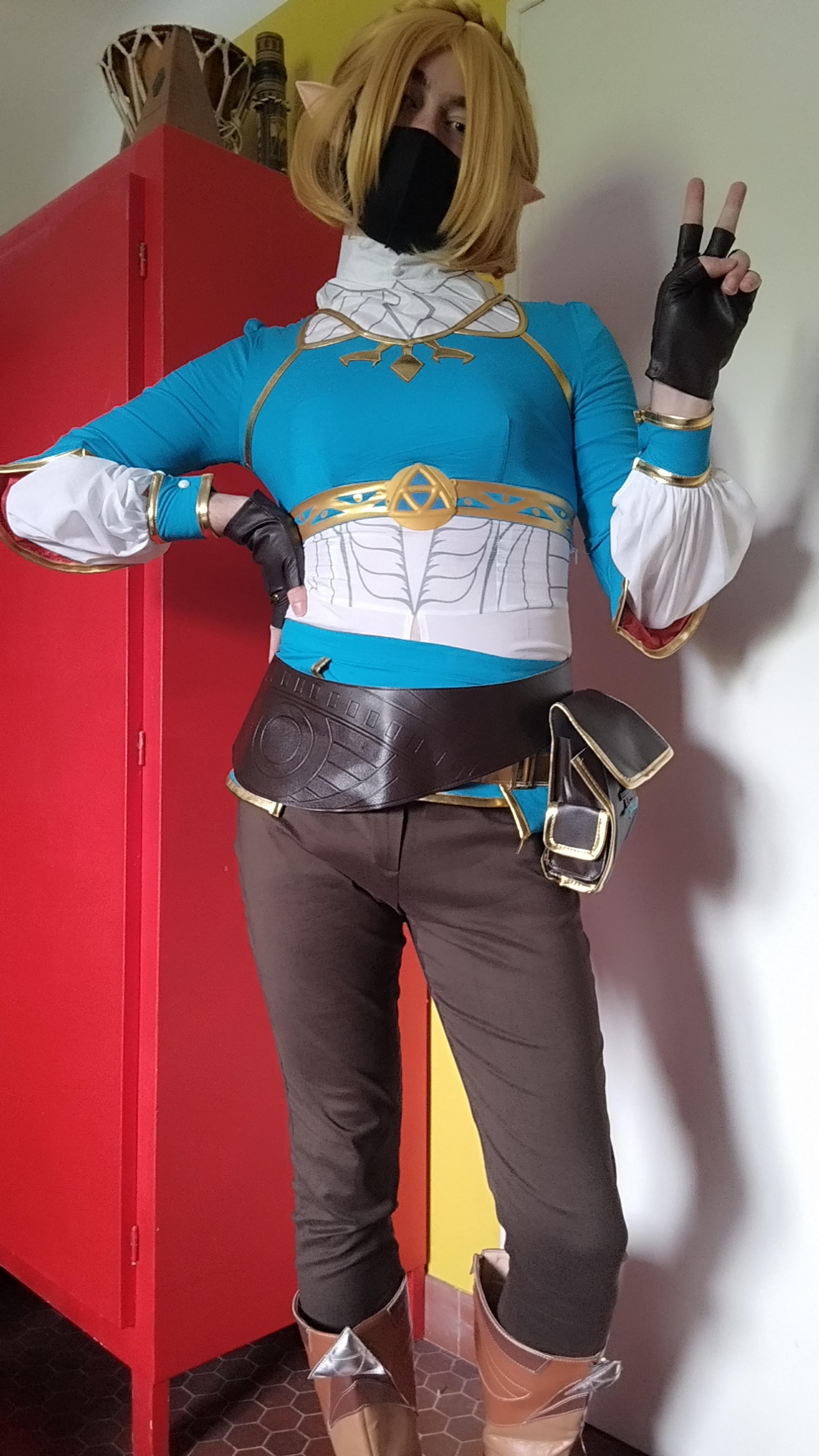 Zelda Cosplay Fantasy — Playful Convention Vibes Image Gallery