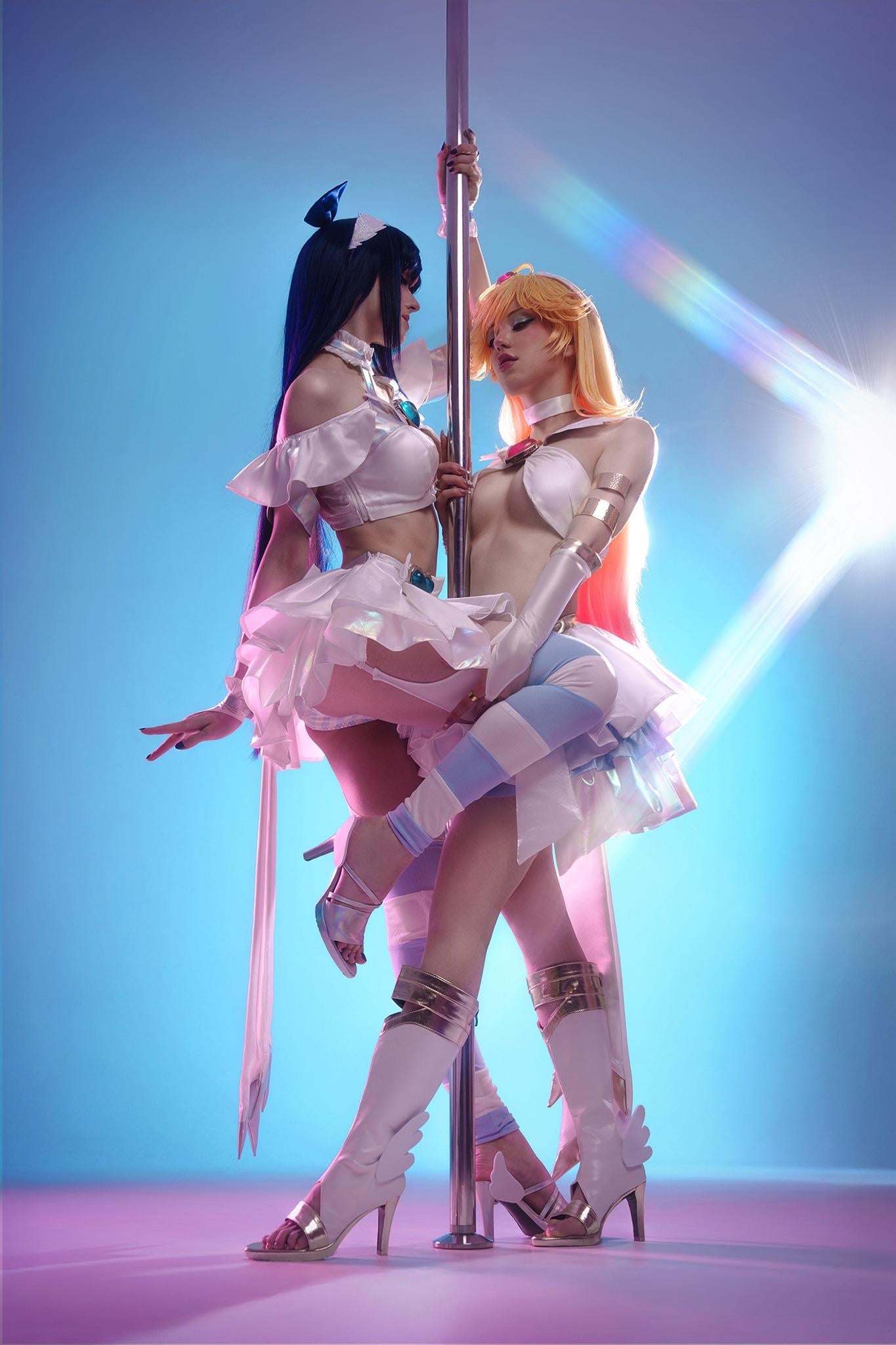 Panty and Stocking Cosplay Gallery — Playful Anime Duo in Lingerie