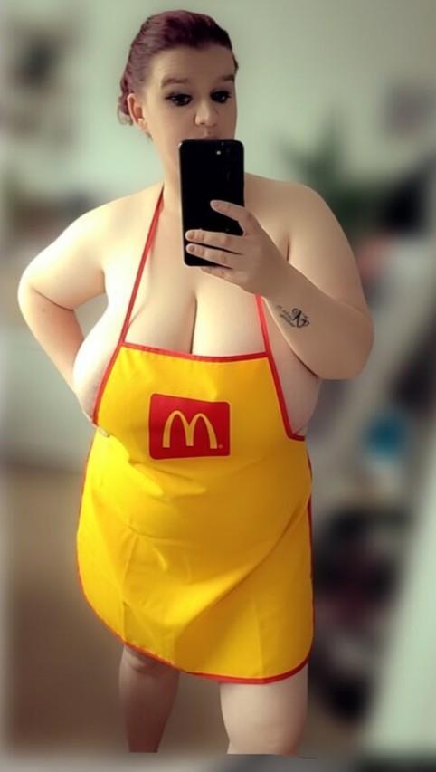 Fast Food Cosplay Fantasy — McDonald’s Waitress Cosplay Image Gallery