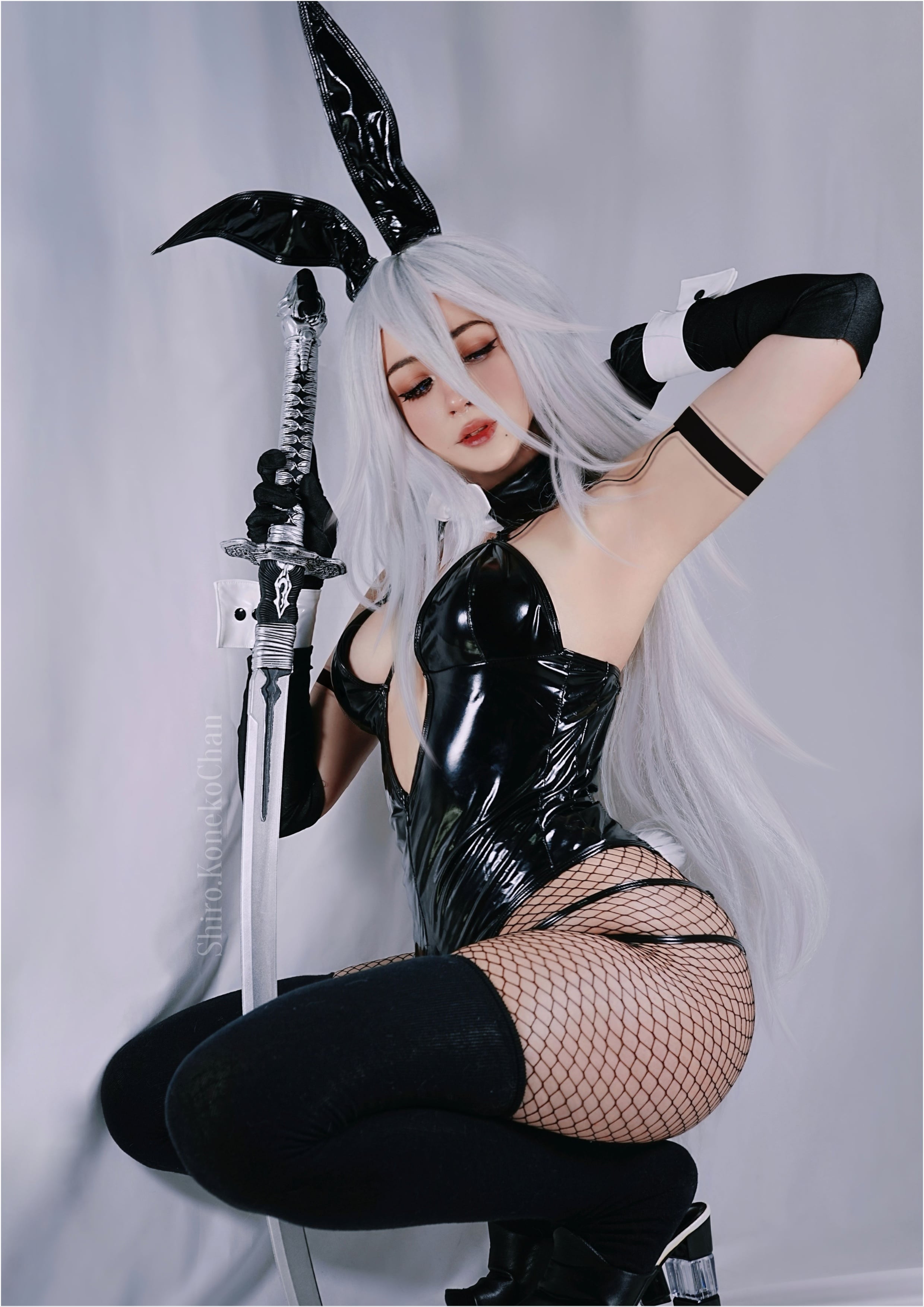A2 cosplay image gallery with latex bodysuit, white wig, and Nier Automata android details — geek girl xxx preview