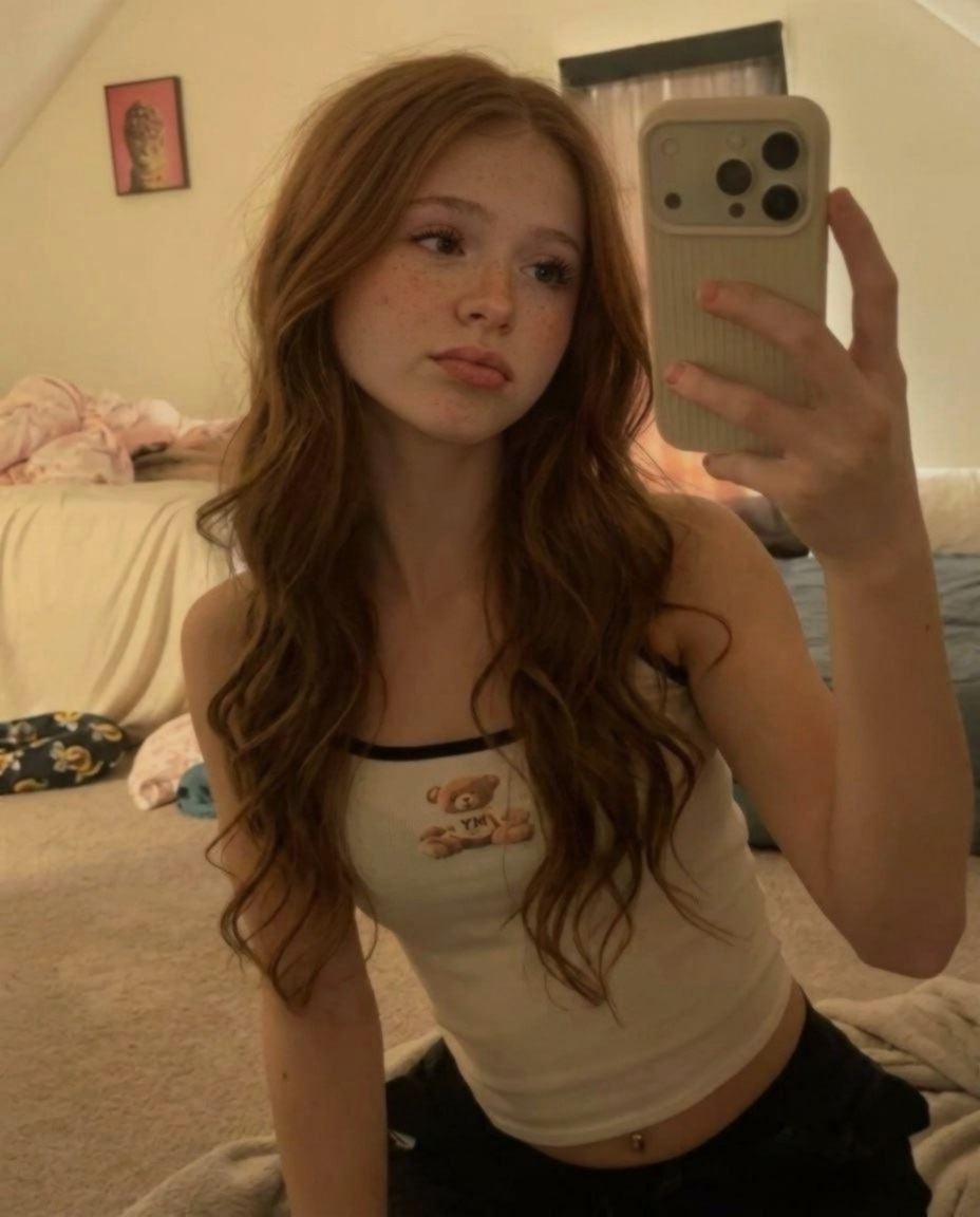EGirl Cosplay Gallery — Shy Geek Girl Glasses Porn Amateur Set