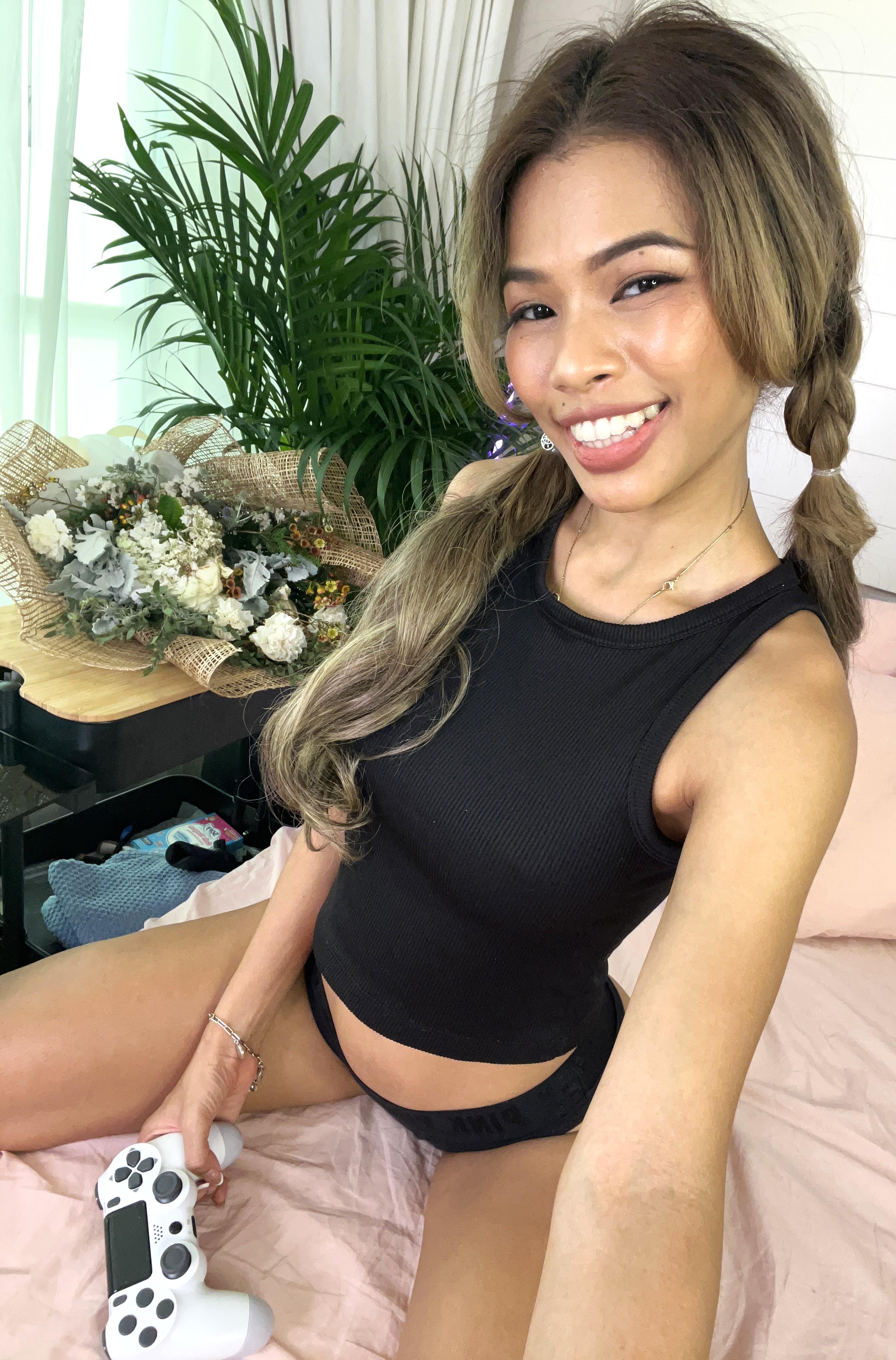 RGB Gamer Girl Tease: Naughty E-Girl Streams & Cosplay Porn 2026