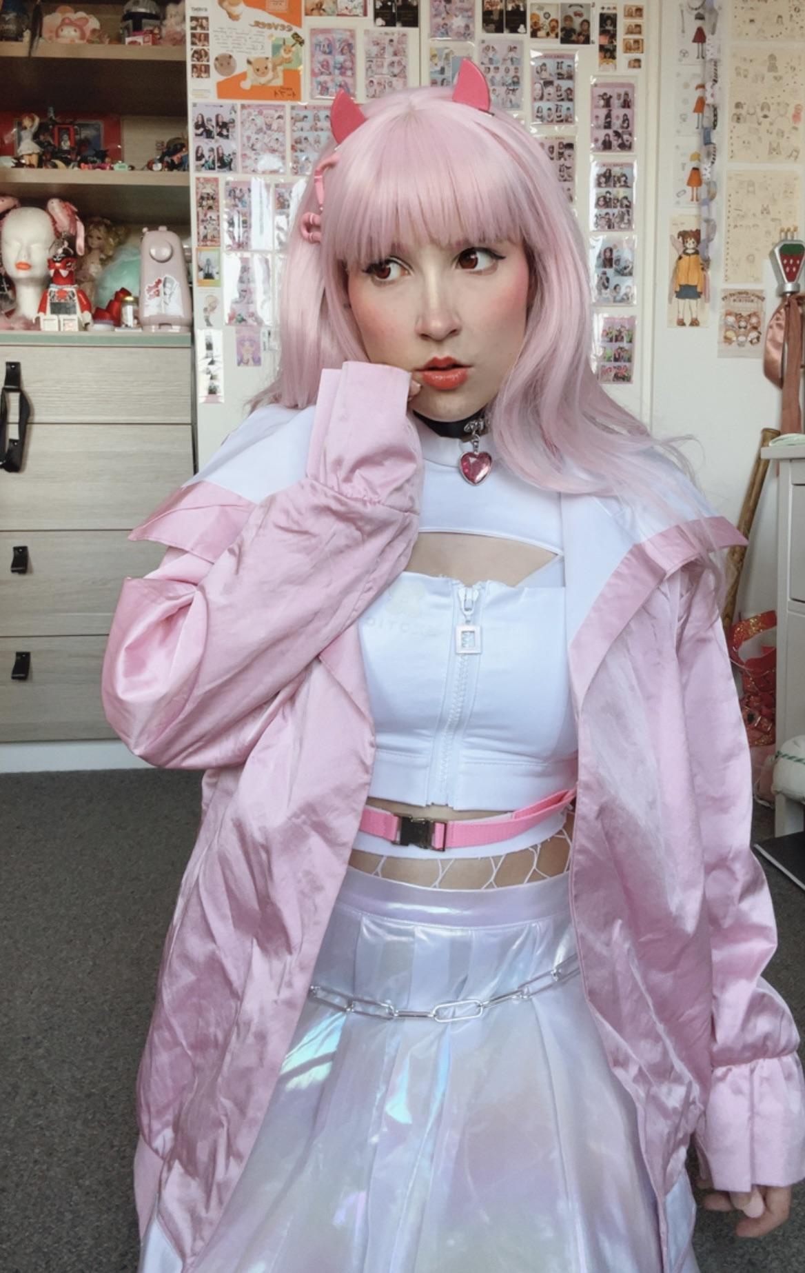 Viper (Nikke) Lewd Cosplay: Unleash the Erotic Fantasy