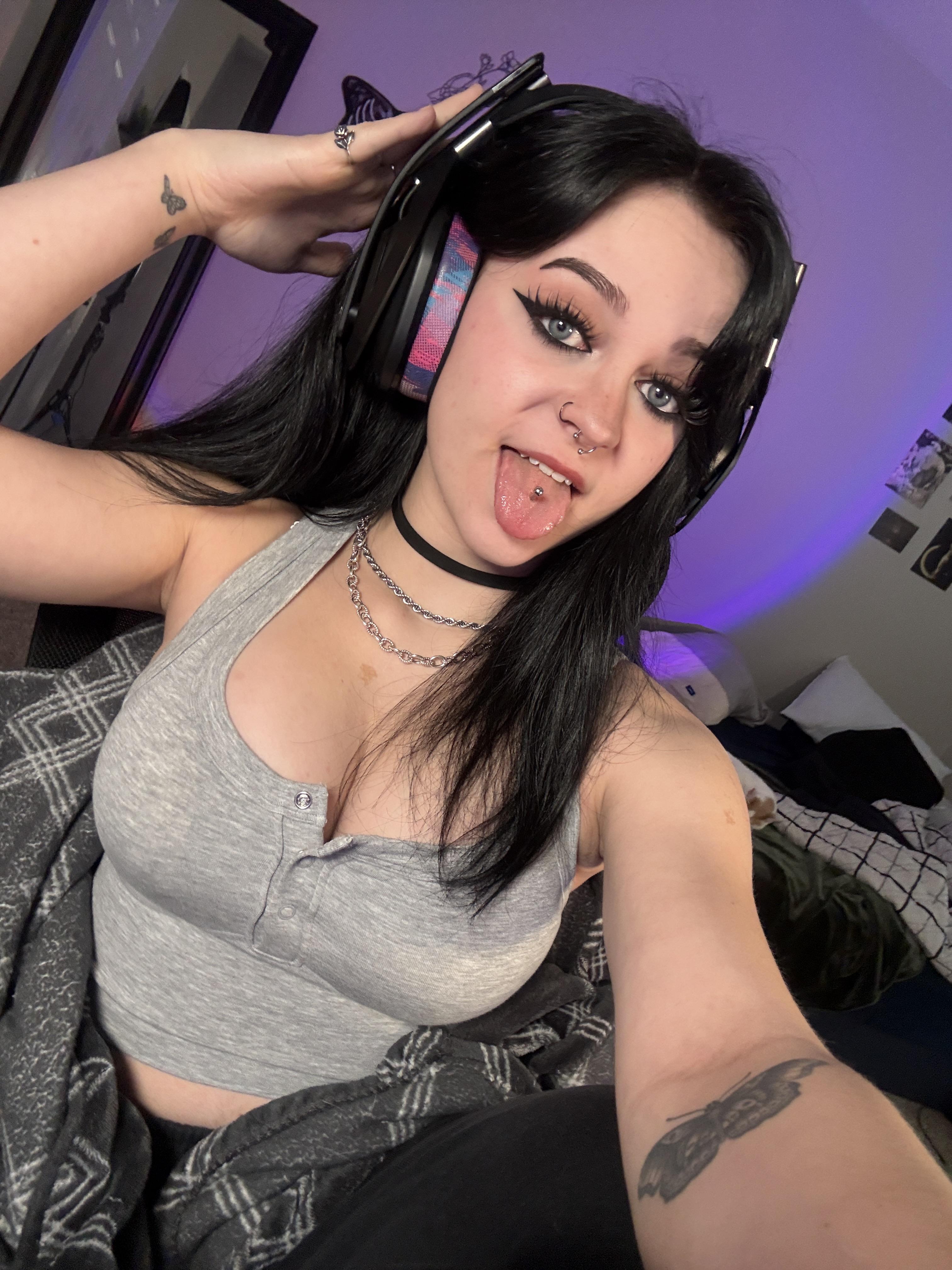 RGB Gamer Girl Leak: Naughty Cosplay Streamer – 2026 Edition