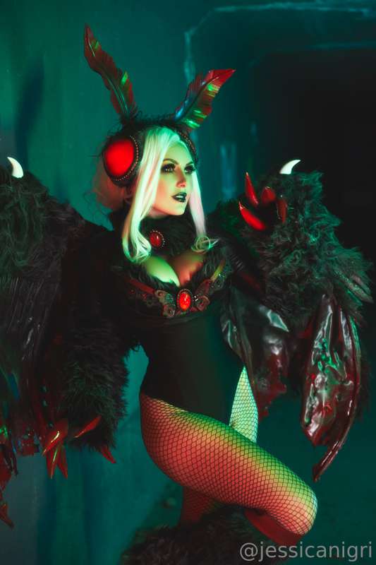 Jessica Nigri – Mothman Cosplay Leak: Intense Nerdy Adult Play