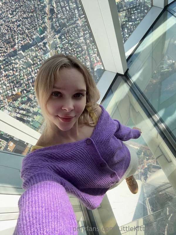 Conquering the Digital Realm: littlekitty69_paid’s Gaming Goddess Rise