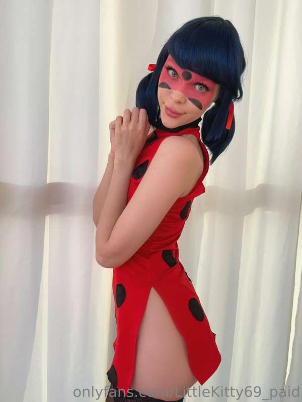 Superpowered Cosplay Cutie Unleashes Her X-Factor