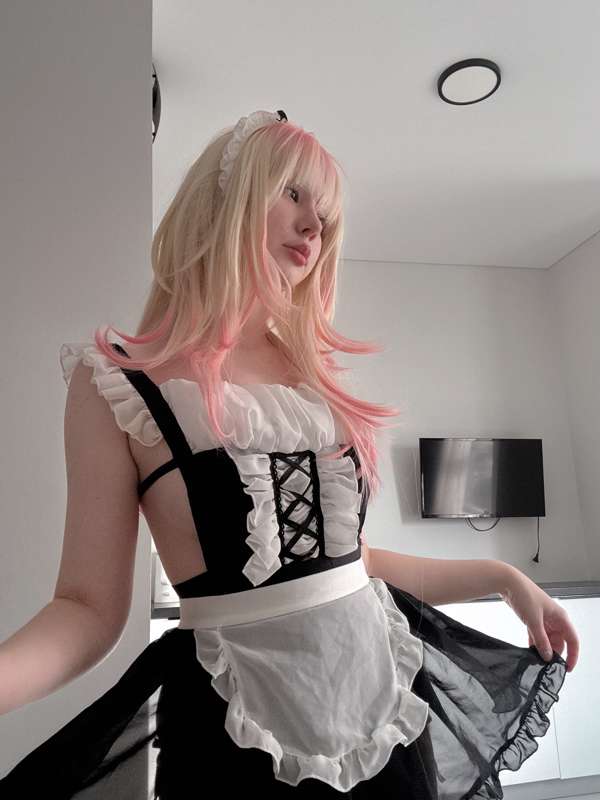 Maid Cosplay Leak: Birthday Photo Pack – Gamer Girl Delight
