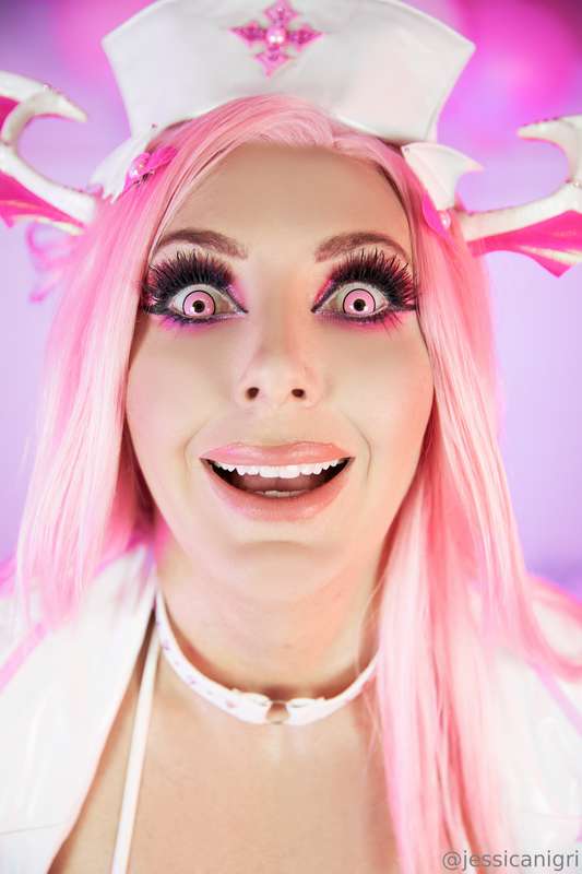 Jessica Nigri Cosplay Porn – Swipe for a Sexy Front View 🔥