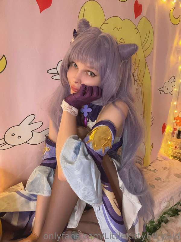 Cosplay Wonders: littlekitty69_paid Embodies Cixin Liu’s Space Opera