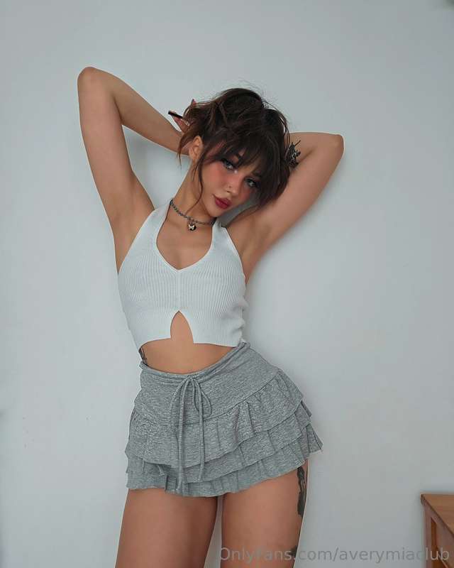 AveryMiaClub – Geeky Gamer Girl Cosplay Porn Videos 🔥
