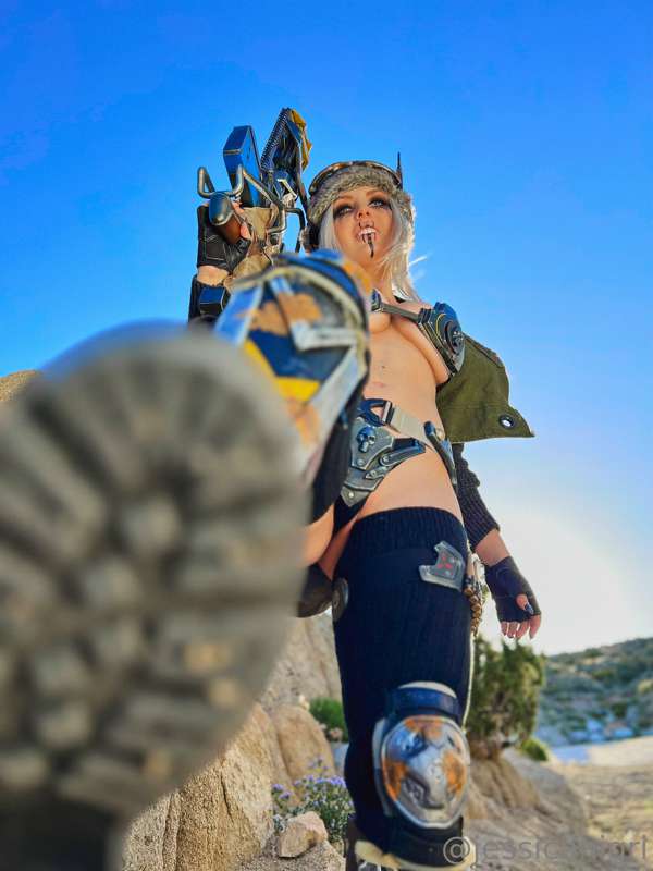 Jessica Nigri – Dominant Step & Submission