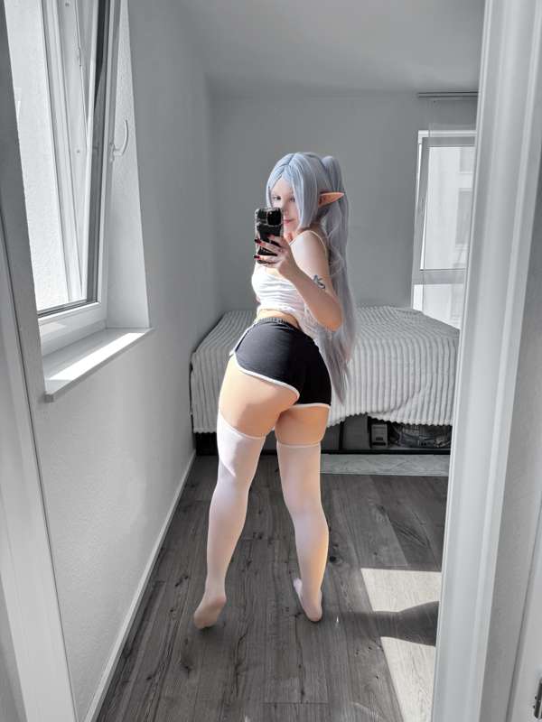 Frieren’s Cosplay Seduction: Steamy Roleplay &amp; Heat (2/6)