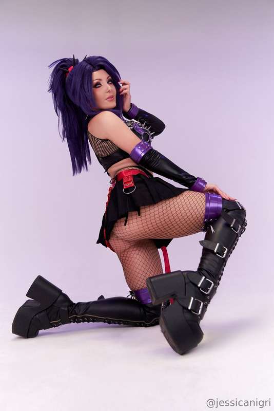Jessica Nigri’s Dark Desires – A Gothic Psychlock’s Unbridled Passion