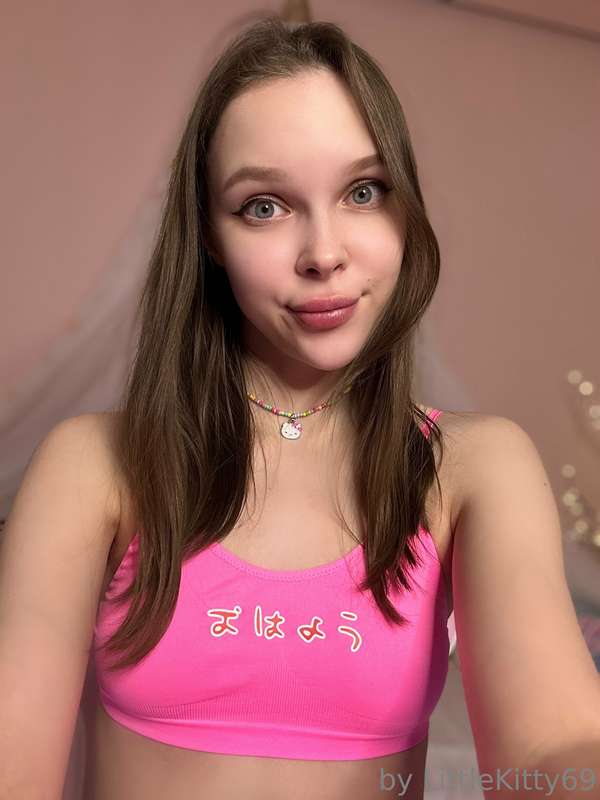 littlekitty69_paid: Cosplay Kissing – A Gamer Girl’s Wet Dream