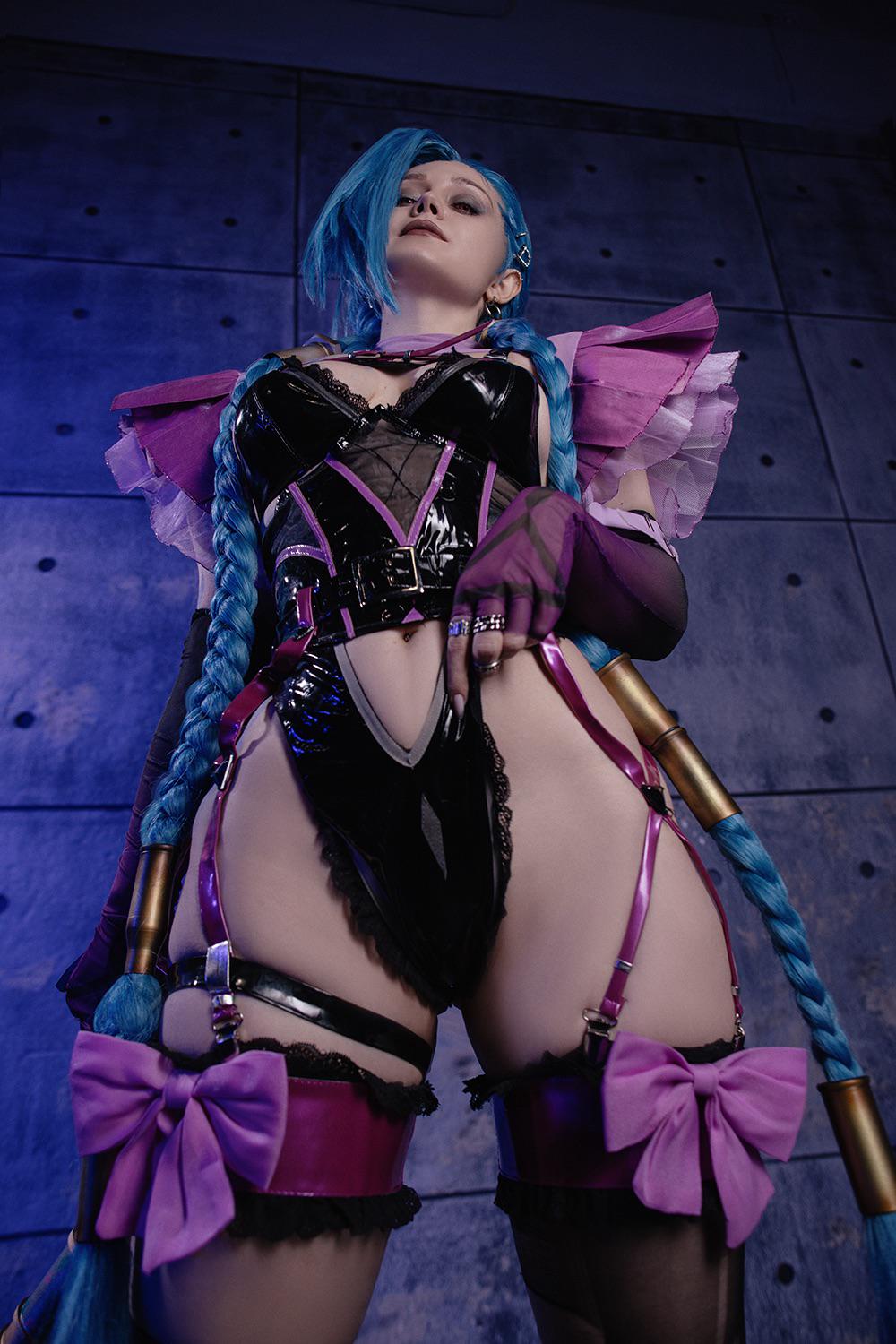 Jinx Cosplay by JyuSan: Unleashing Decadent Desire