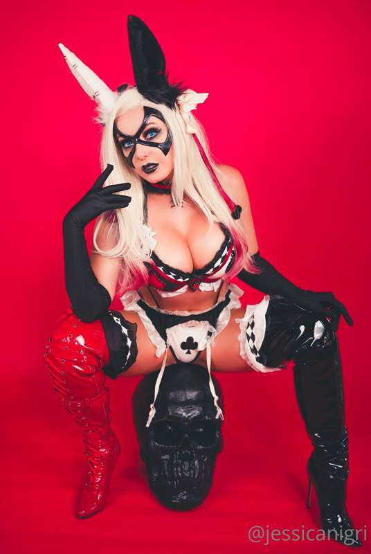 Jessica Nigri – Cosplay Temptation: Step On or Later?