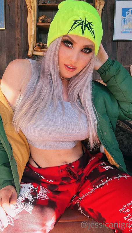 Jessica Nigri – Its Already So Warm – Cosplay Porn Nude Scene