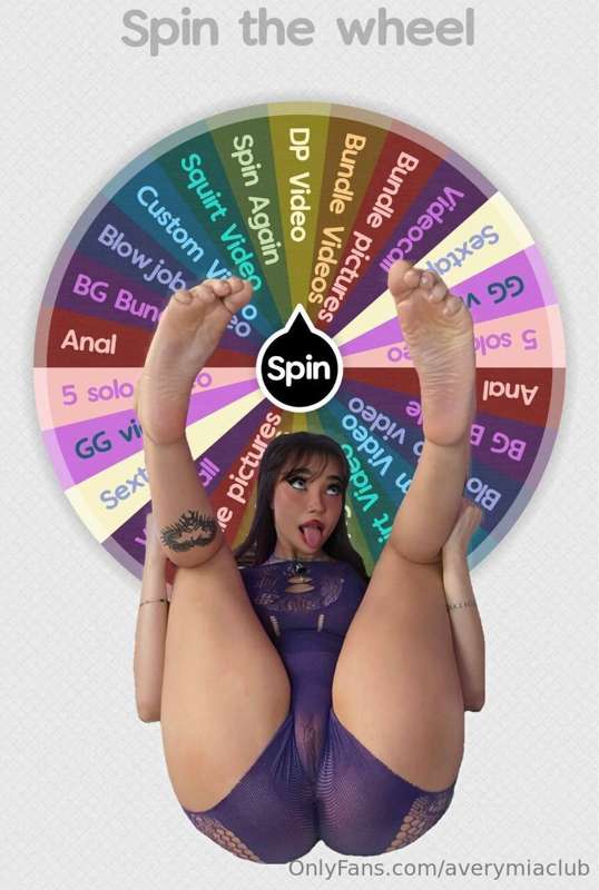 AveryMiaClub – Cosplay & Nerd Porn: Spin the Wheel for Adult Prizes!