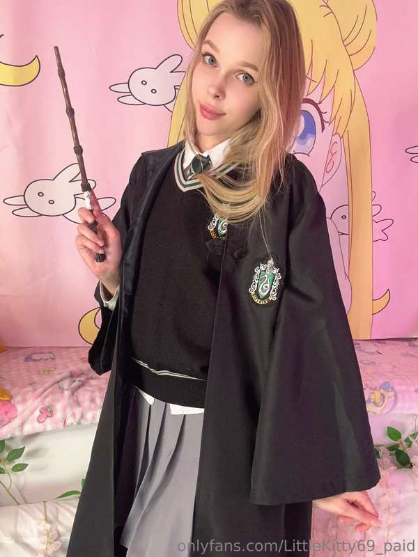 littlekitty69_paid: Slytherin Dungeon – Cosplay Leeching & Dark Desires