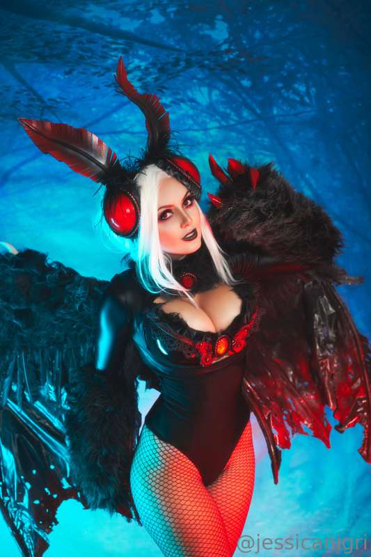 Jessica Nigri’s Seductive Mothwoman Cosplay – Halloween XXX