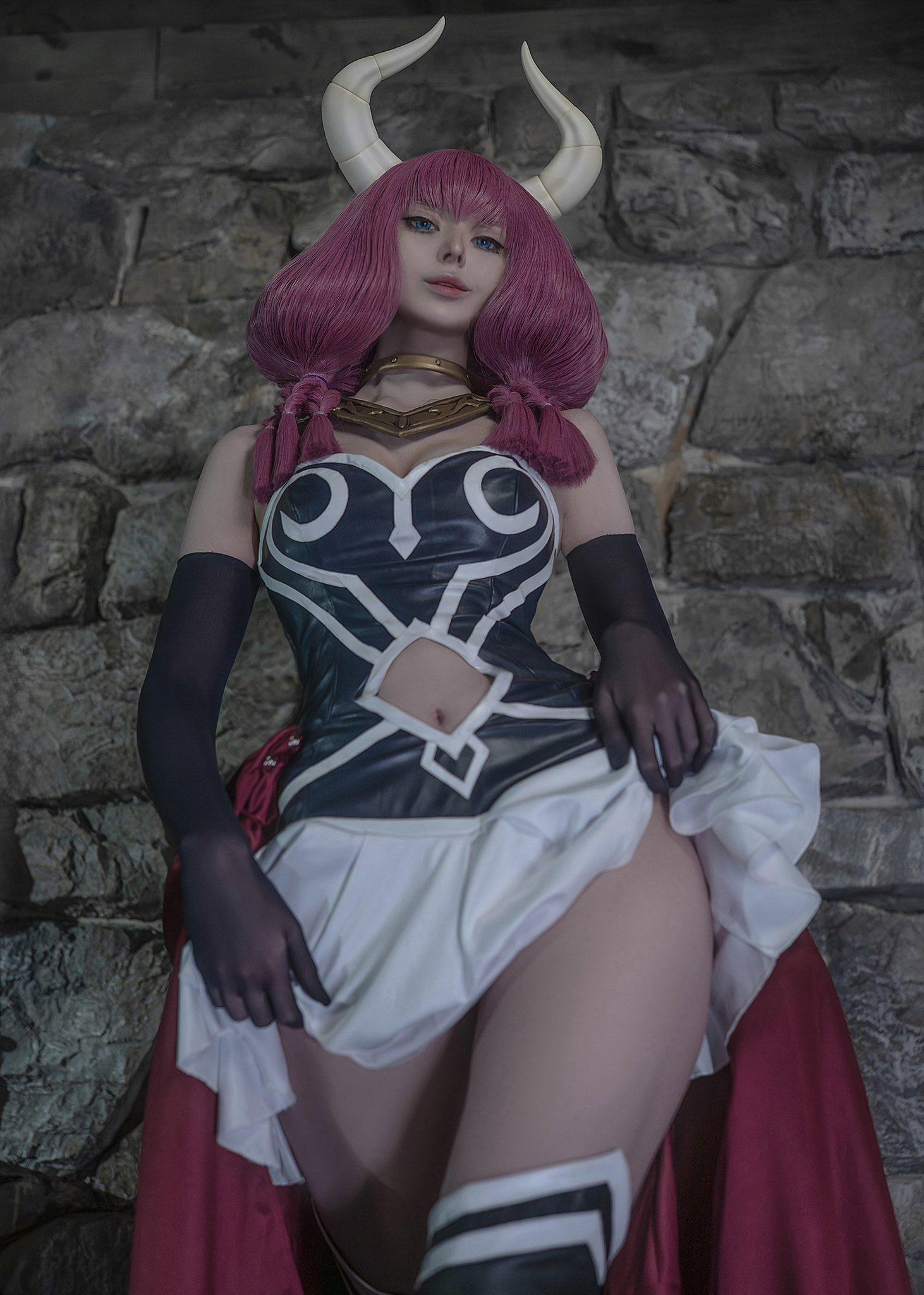 Nerdy Cosplay Girl Aura Leaked