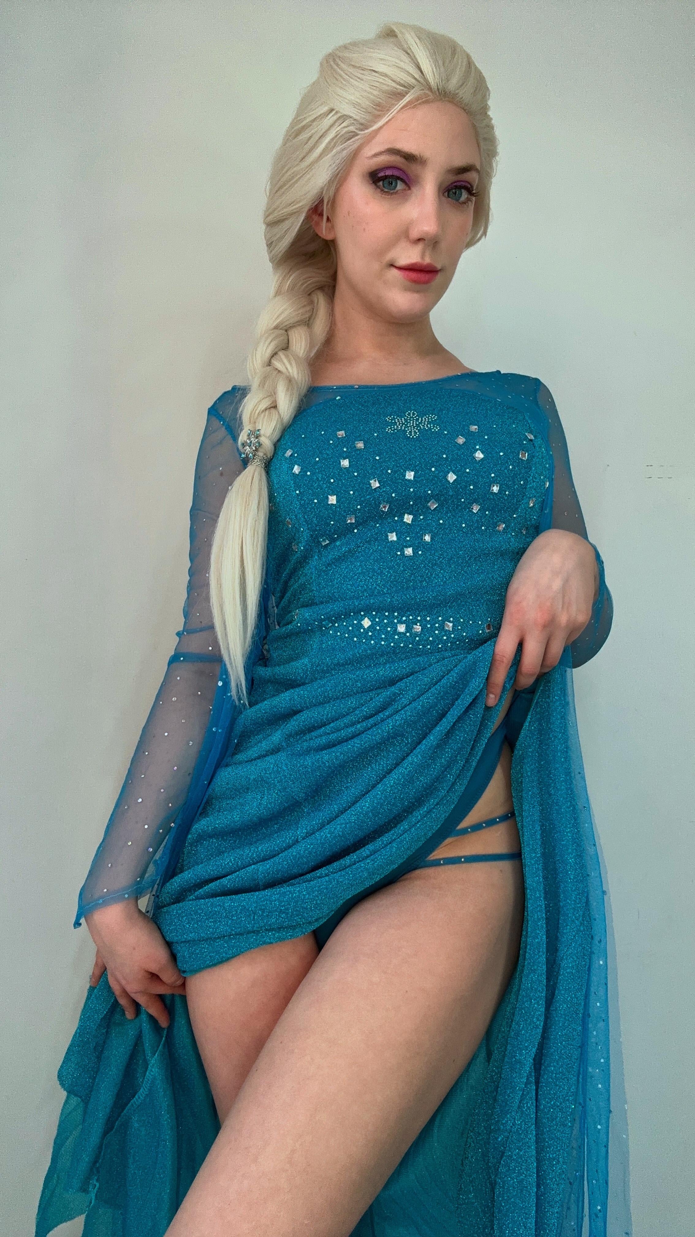 Fleurxy’s Frozen Frenzy: Elsa Cosplay XXX