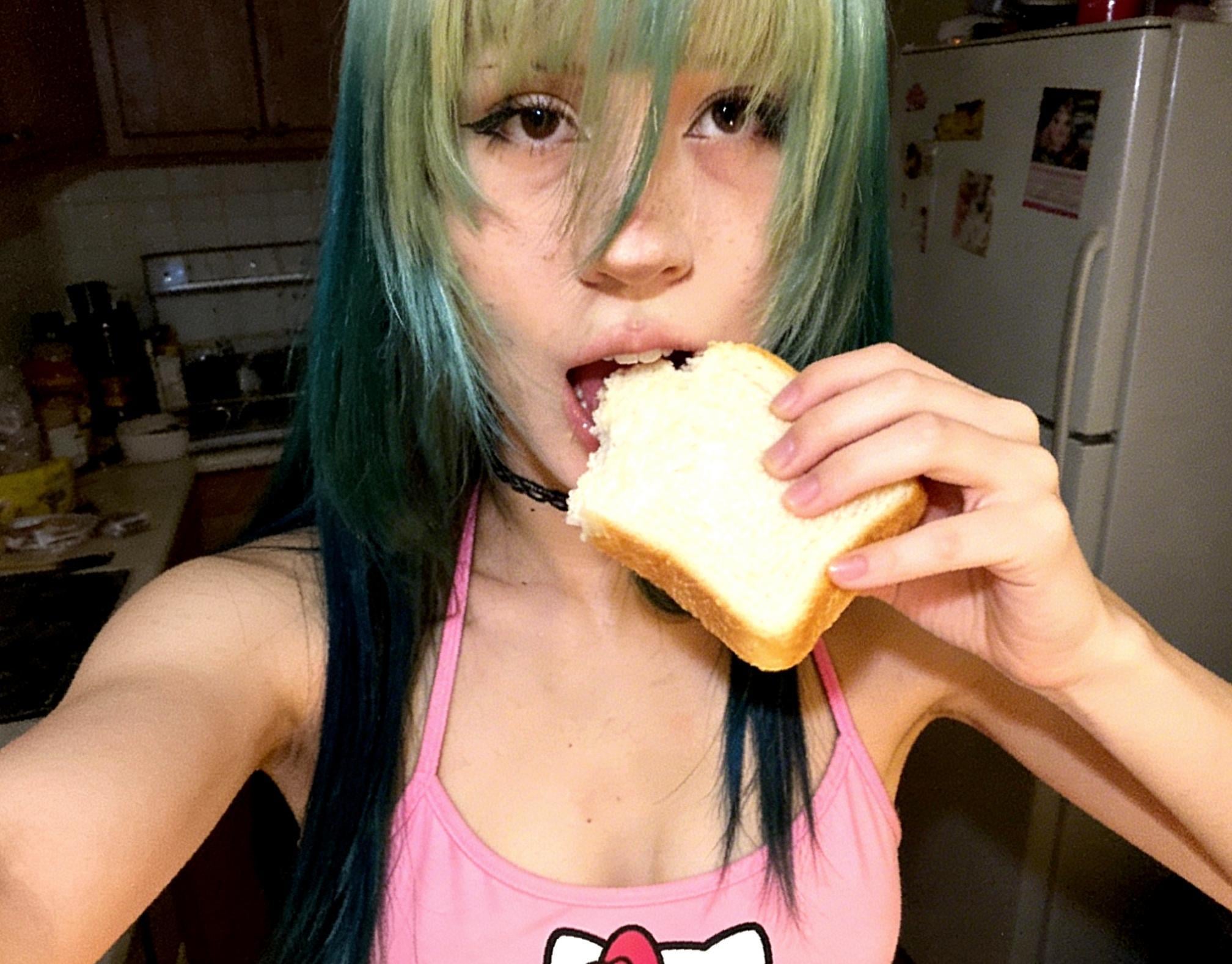 Lost Cause: EGirl’s Epic Gaming and Drinking Binge