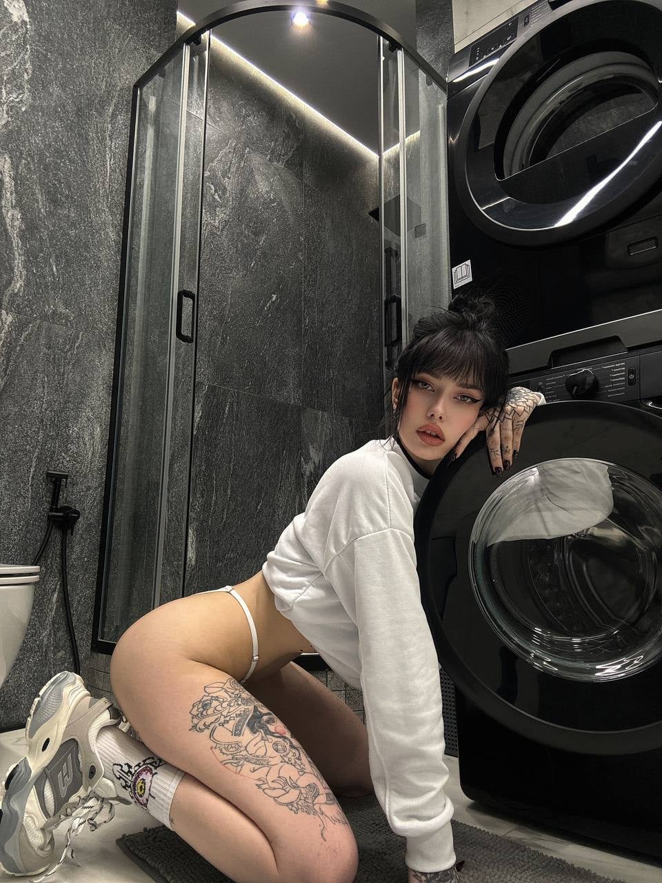 Goth Babe Seduction for Nerds and Geeky Guys