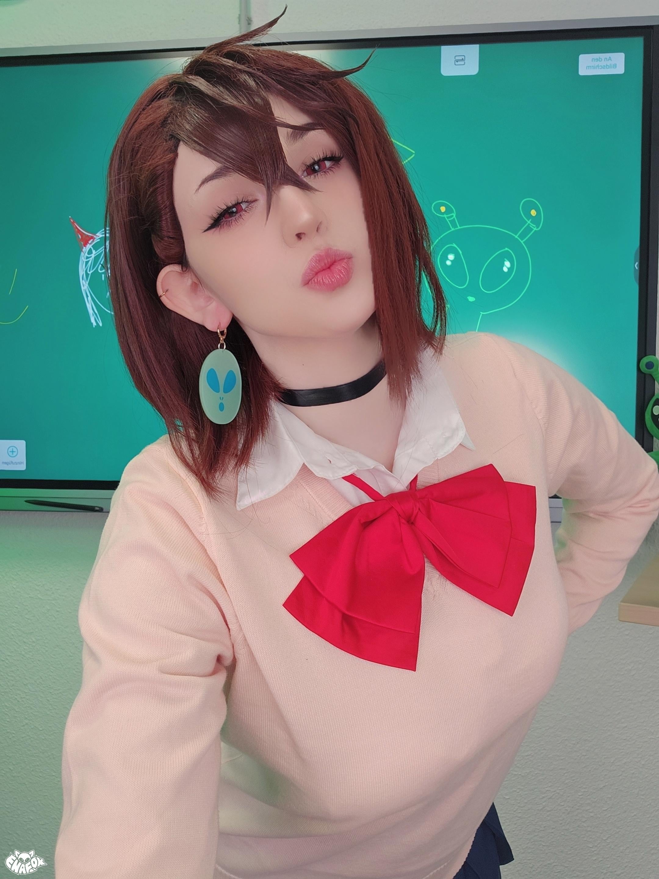 Nerdy Cosplay Cutie Momo Ayase Enafox DanDaDan