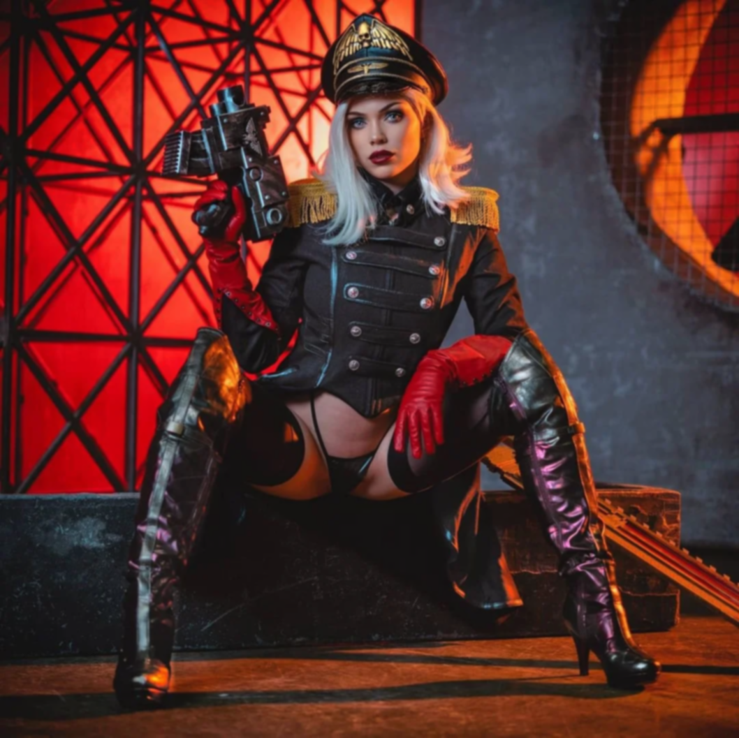 Octokuro’s Cosplay Comissar Seduction