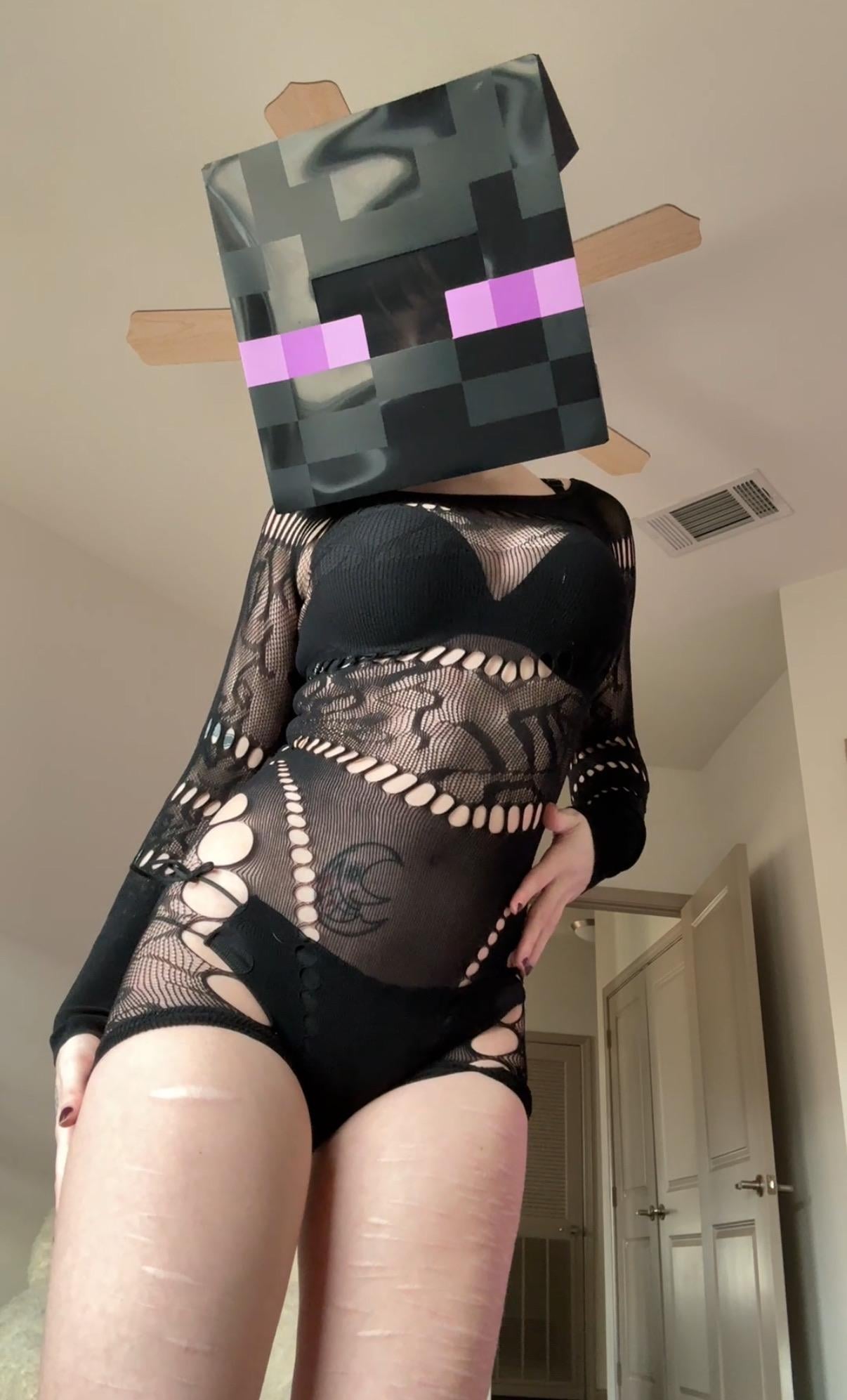 Enderman’s Gamer Girl Gets Lewd