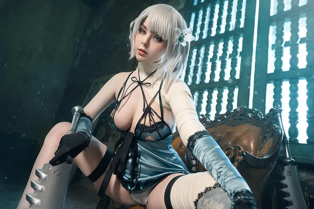 HellyValentine’s Kaine Cosplay: Nerdy Amateur Gamer Girl Nude and Cosplay Sex