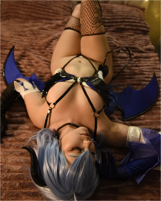 Shiro_konekochan’s Ganyu cosplay turns gamer fantasy into pure lewd heat