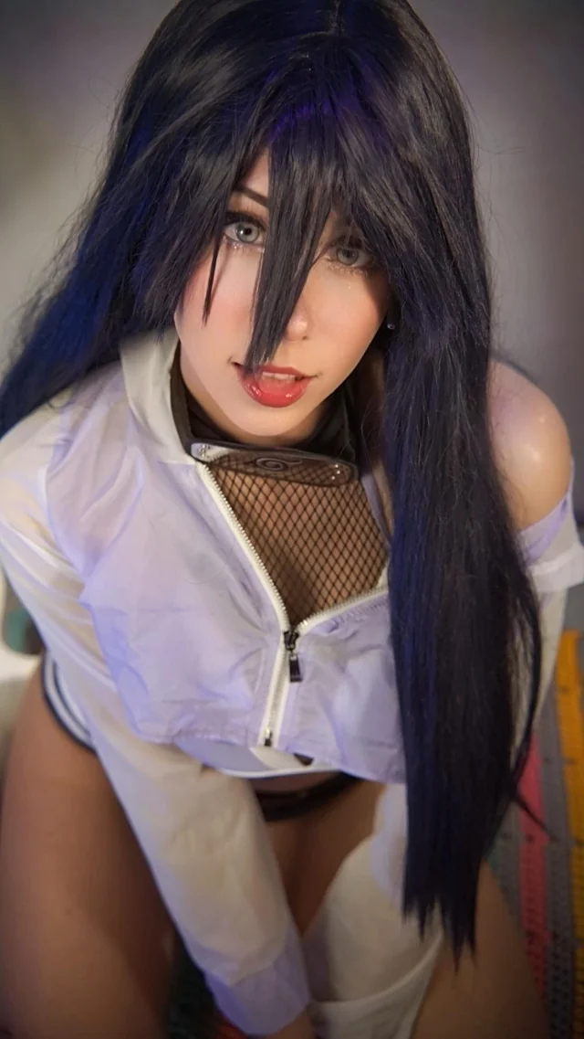 Hinata Naruto Cosplay Babe Gets Lewd in Sexy Solo Play