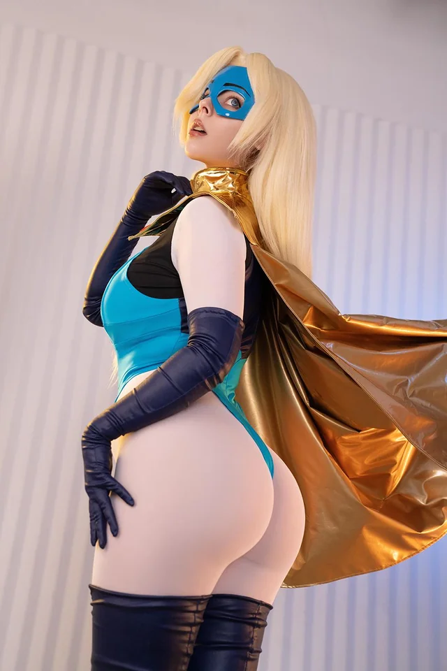 HellyValentine Blonde Blazer cosplay nude striptease