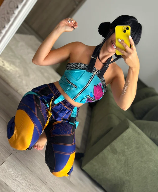 Maplemistyx Zoey K-Pop Demon Hunters Cosplay Nerd Girlfriend Nude