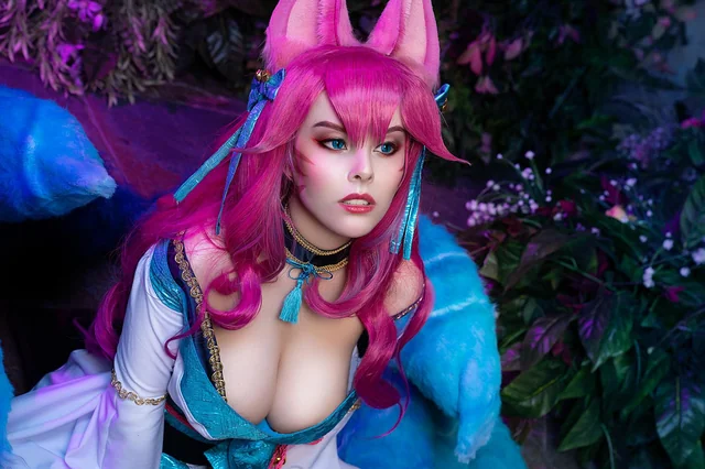 HellyValentine Ahri cosplay turns gamer girl porn into pure fantasy heat