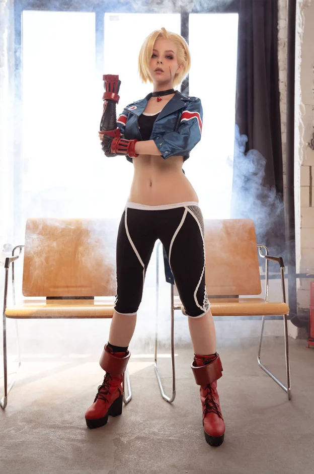 HellyValentine’s Cammy cosplay turns Street Fighter slutty