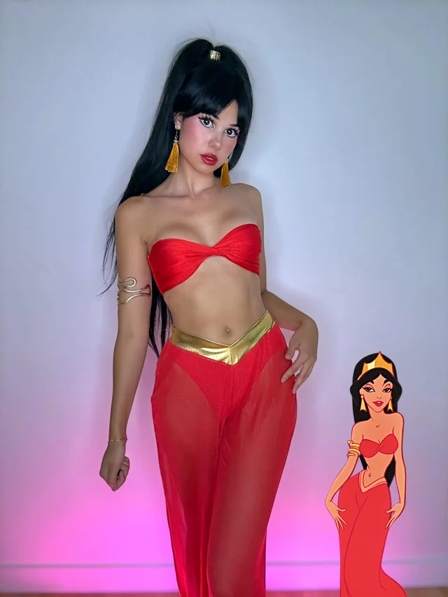 Lucycosplay’s Jasmine cosplay turns into raw nerd fantasy fuck