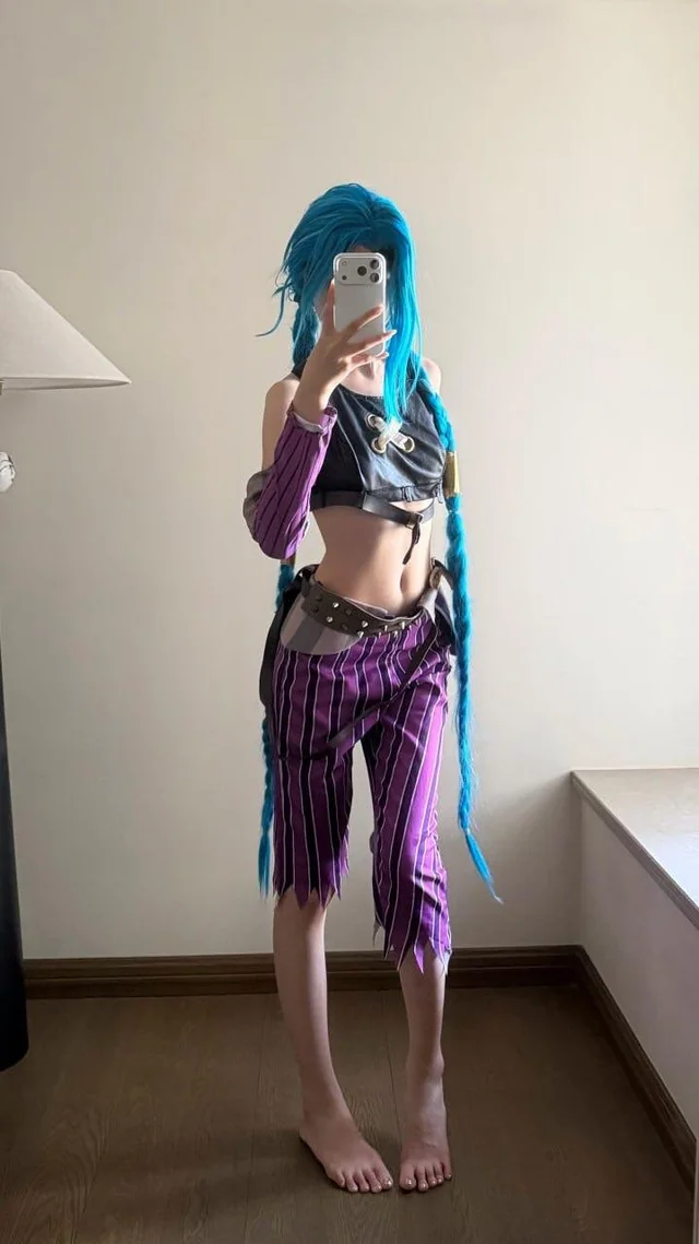 Jinx Arcane cosplay girl strips and teases in full gamer girl nude scene