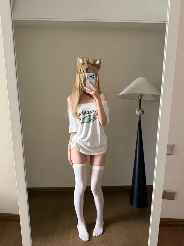 Kinako Catgirl Cosplay Turns Nerd Fantasy Into Lewd Reality