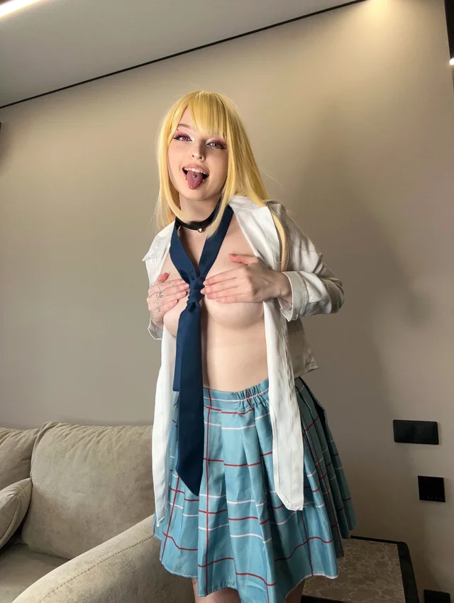 Marin Kitagawa cosplay sex in My Dress-Up Darling outfit by RadiantLilyMist