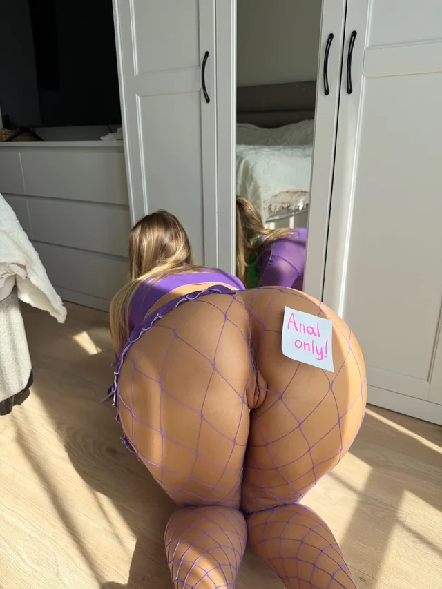 Daphne Cosplay Lewd Glasses Nerd Girlfriend Tease by CherrRyMoon__