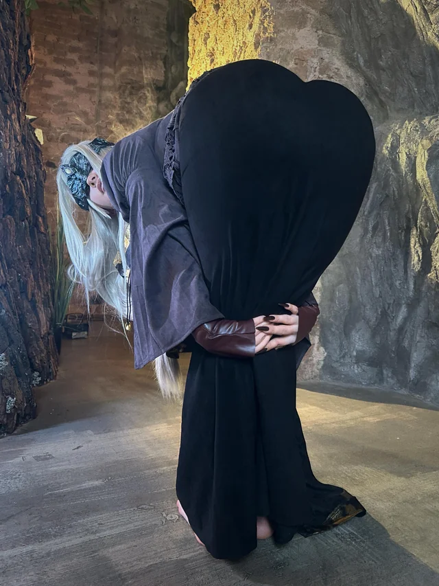 Firekeeper Dark Souls 3 Cosplay Gets Lewd and Wet