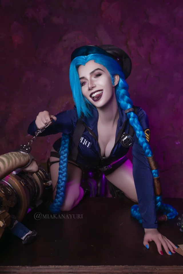 Jinx Arcane Cosplay Sex Scene by Miakanayuri in 4K